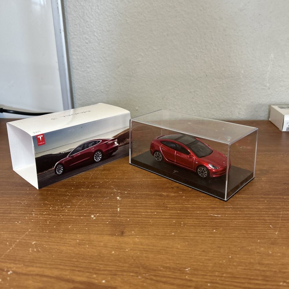 Genuine Tesla Model 3 Collectible Exclusive Diecast Car (1/43) Red-(RARE)-NIB